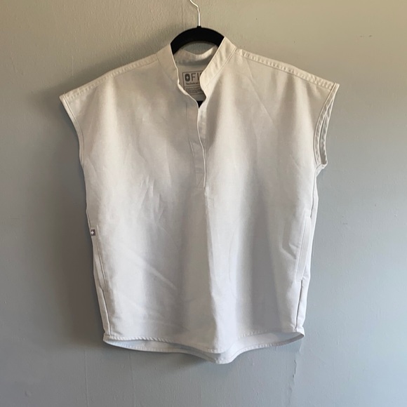 Figs Space Grey Rafaela scrubs top - Picture 1 of 4